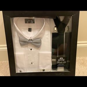 NEw with TAG tuxedo set in the box